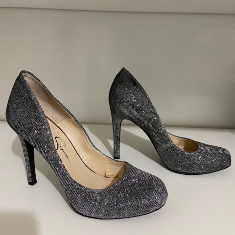 Jessica Simpson Silver Gray Shimmer Pumps size 6 Round Toe